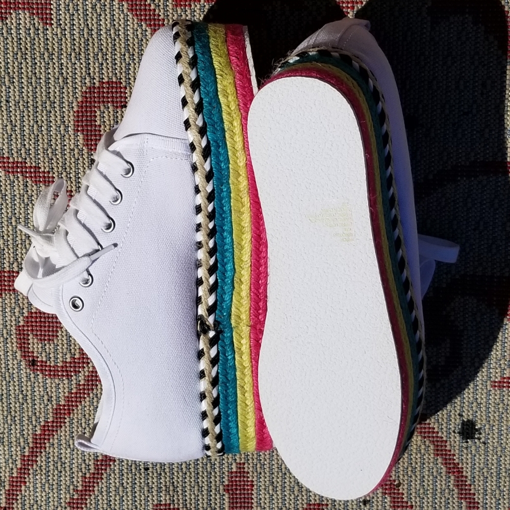 Betsey Johnson Fashion Platform Sneakers - Picture 10 of 11